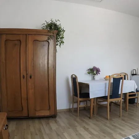 Beekeeping Kojek Apartman