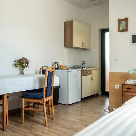 Beekeeping Kojek Апартаменты