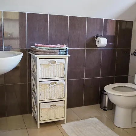 Beekeeping Kojek Apartman